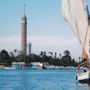 Giza Pyramids Tour With Lunch and Felucca Ride on the Nile